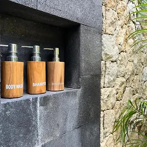 https://santana-villas-bingin.ubudhotelsnow.com