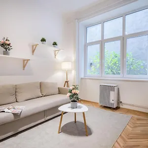 https://bpr-toffee-design-home-with-a-c.inbudapesthotels.com